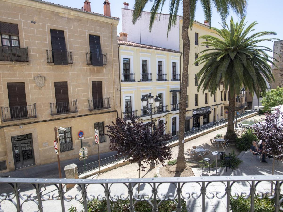 Elegante Apartamento Para 5 En El Centro De Caceres Con Wifi Zewnętrze zdjęcie