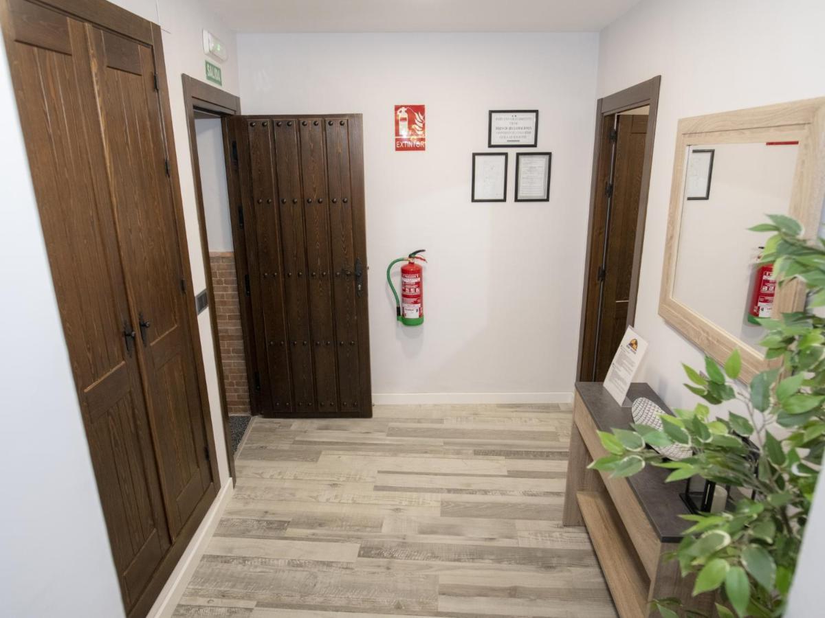 Elegante Apartamento Para 5 En El Centro De Caceres Con Wifi Zewnętrze zdjęcie