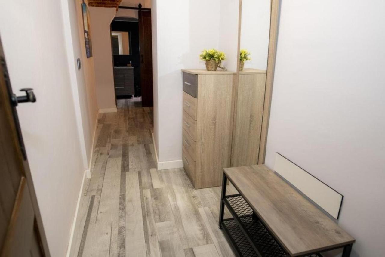 Elegante Apartamento Para 5 En El Centro De Caceres Con Wifi Zewnętrze zdjęcie