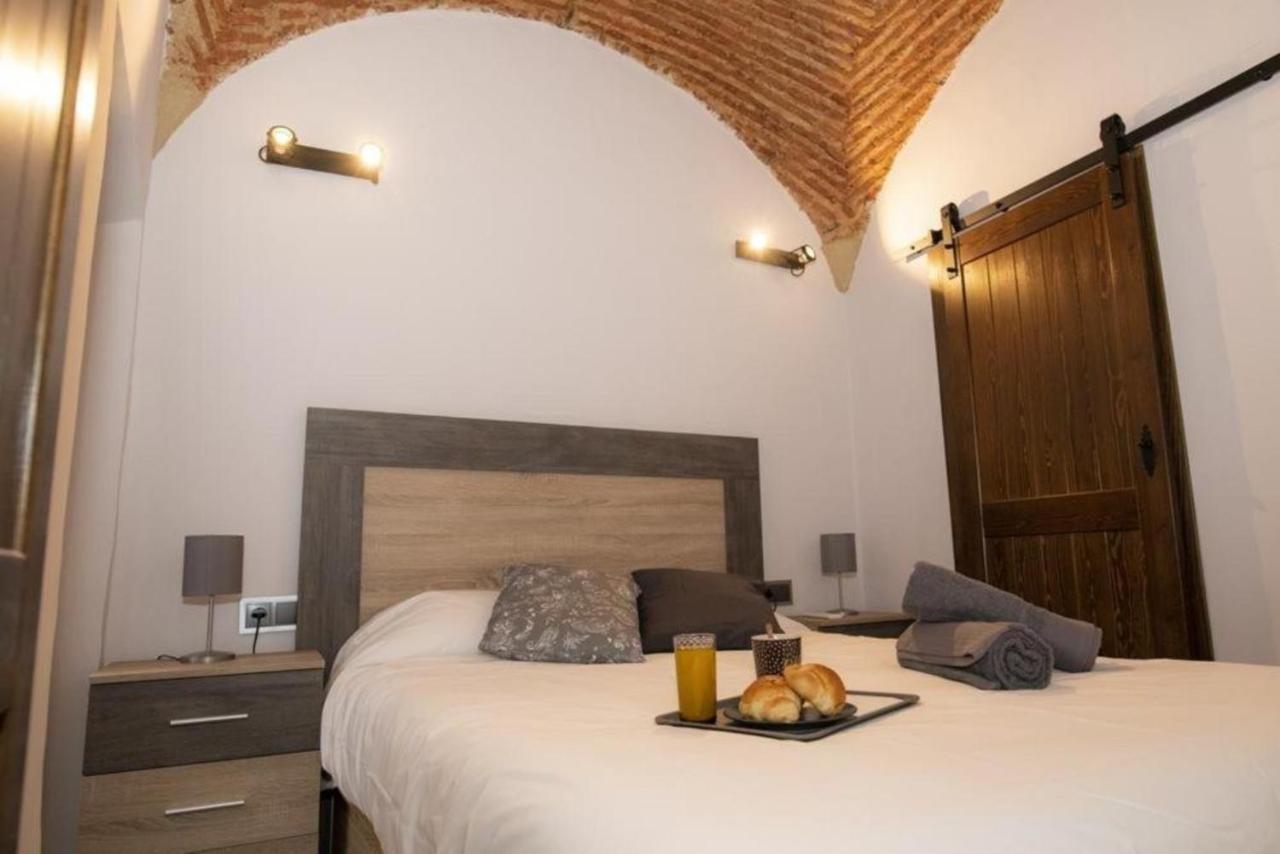 Elegante Apartamento Para 5 En El Centro De Caceres Con Wifi Zewnętrze zdjęcie