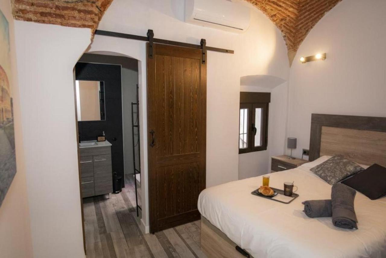 Elegante Apartamento Para 5 En El Centro De Caceres Con Wifi Zewnętrze zdjęcie
