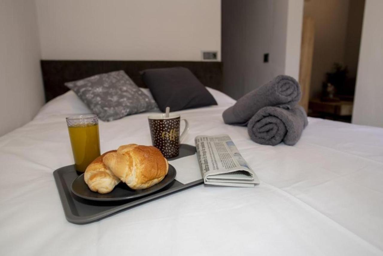 Elegante Apartamento Para 5 En El Centro De Caceres Con Wifi Zewnętrze zdjęcie